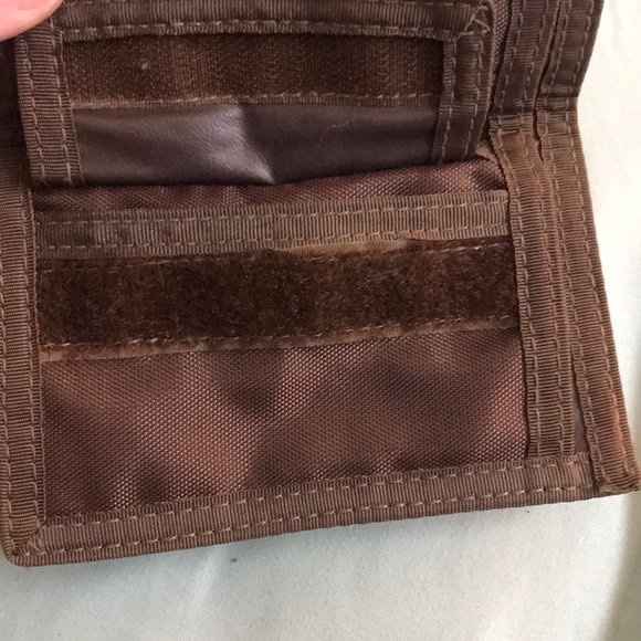 Small Velcro Wallet - Picture 4 of 8